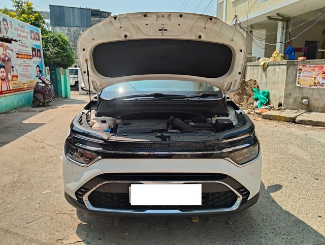 Kia Carens Luxury Plus Diesel AT BSVI Second-hand 2023 Kia Carens Luxury Plus Diesel AT BSVI for sale in Chennai-9