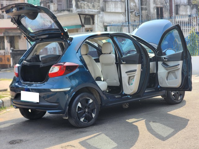 Second-hand 2023 Tata Tiago EV XZ Plus Tech LUX LR for sale in Kolkata-1