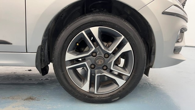 Second-hand 2020 Tata Tiago XZA AMT for sale in Lucknow-17