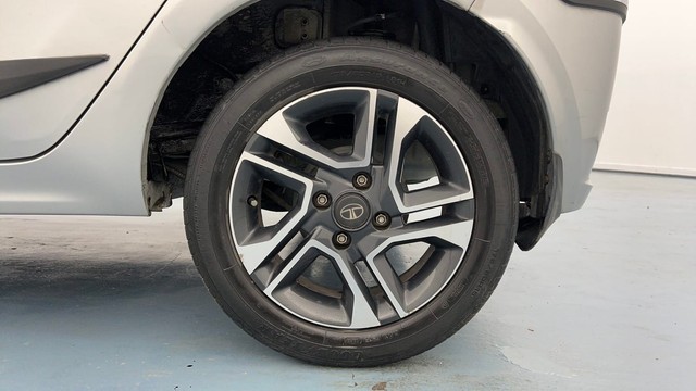 Second-hand 2020 Tata Tiago XZA AMT for sale in Lucknow-19