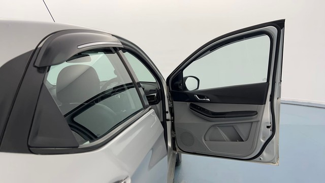 Second-hand 2020 Tata Tiago XZA AMT for sale in Lucknow-16