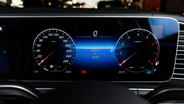 Second-hand 2024 Mercedes-Benz GLS 450 4matic for sale in New Delhi-14