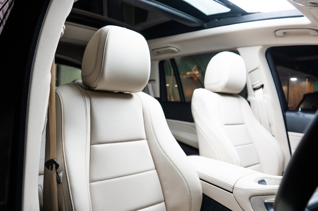 Second-hand 2024 Mercedes-Benz GLS 450 4matic for sale in New Delhi-17