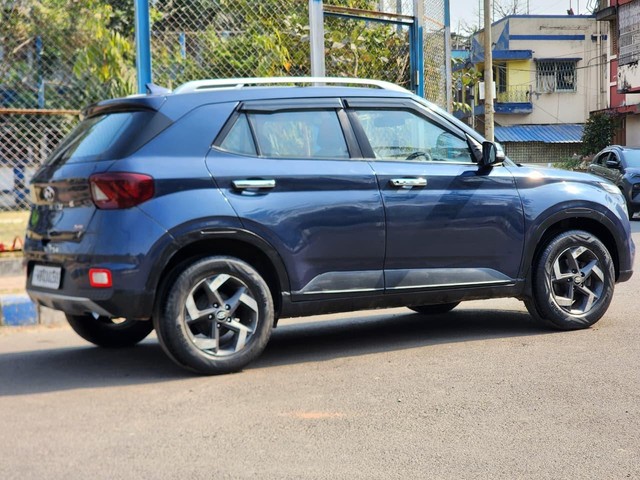 Second-hand 2020 Hyundai Venue SX Turbo for sale in Kolkata-10