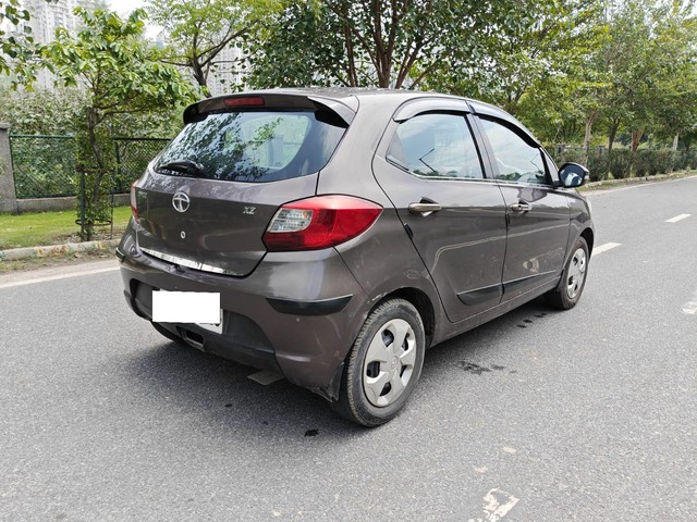 Tata Tiago 1.2 Revotron XZ Second-hand 2017 Tata Tiago 1.2 Revotron XZ for sale in Noida-8