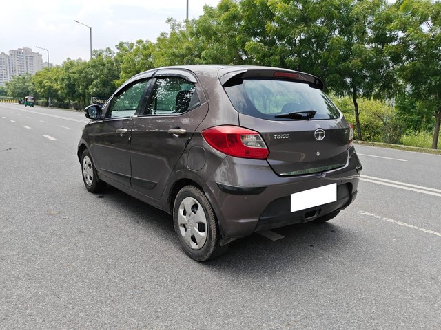 Tata Tiago 1.2 Revotron XZ Second-hand 2017 Tata Tiago 1.2 Revotron XZ for sale in Noida-3