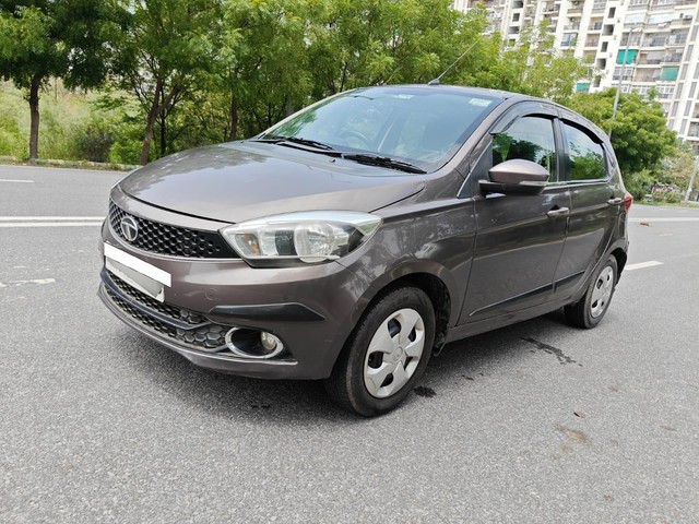Tata Tiago 1.2 Revotron XZ Second-hand 2017 Tata Tiago 1.2 Revotron XZ for sale in Noida-5