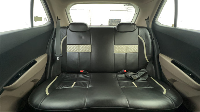 Second-hand 2015 Hyundai Grand i10 1.2 Kappa Sportz BSIV for sale in Ahmedabad-38