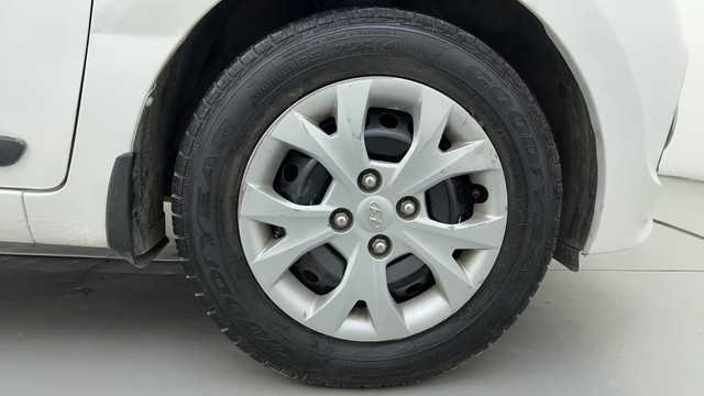 Second-hand 2015 Hyundai Grand i10 1.2 Kappa Sportz BSIV for sale in Ahmedabad-17