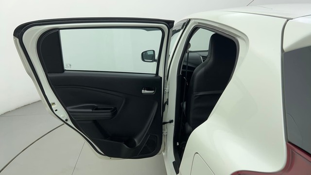 Second-hand 2024 Maruti Celerio ZXI AMT for sale in Ahmedabad-27