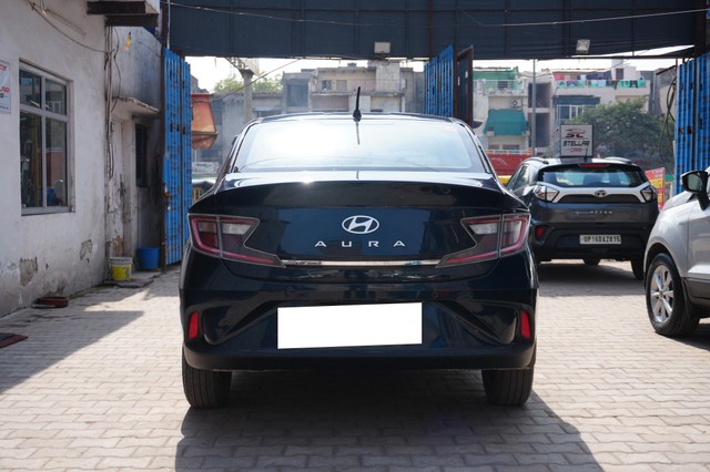 Hyundai Aura S CNG Second-hand 2023 Hyundai Aura S CNG for sale in Agra-1