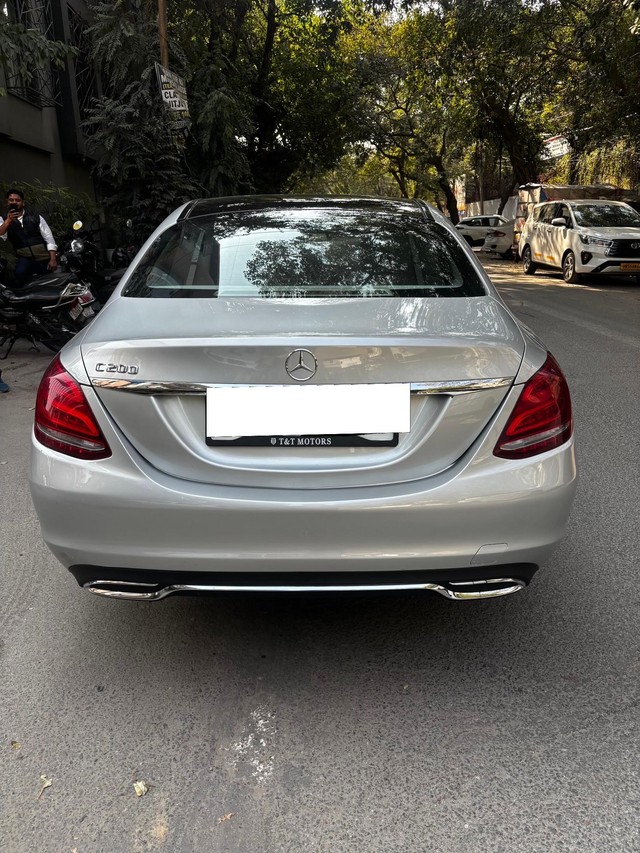 Second-hand 2015 Mercedes-Benz C-Class C 200 CGI for sale in New Delhi-3