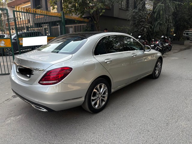 Second-hand 2015 Mercedes-Benz C-Class C 200 CGI for sale in New Delhi-2