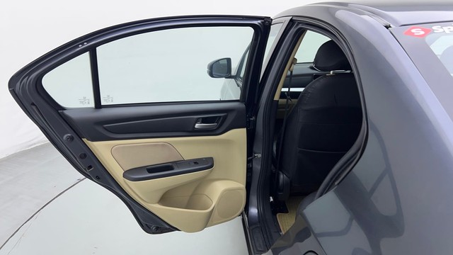 Second-hand 2023 Honda Amaze VX CVT Petrol for sale in Sonipat-37