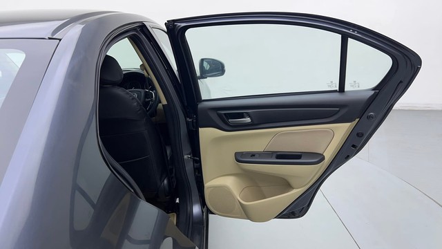 Second-hand 2023 Honda Amaze VX CVT Petrol for sale in Sonipat-36