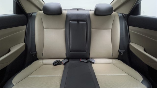 Second-hand 2018 Hyundai Verna 1.6 SX VTVT AT for sale in Gurgaon-39