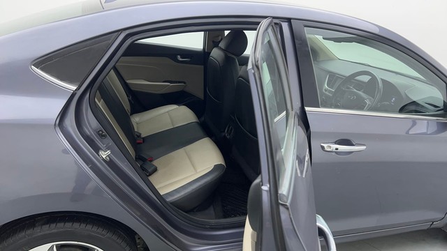 Second-hand 2018 Hyundai Verna 1.6 SX VTVT AT for sale in Gurgaon-27