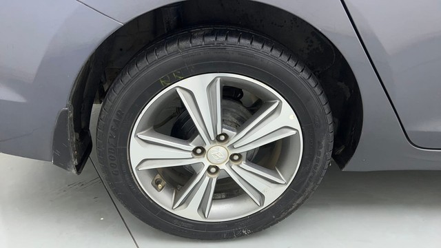 Second-hand 2018 Hyundai Verna 1.6 SX VTVT AT for sale in Gurgaon-18