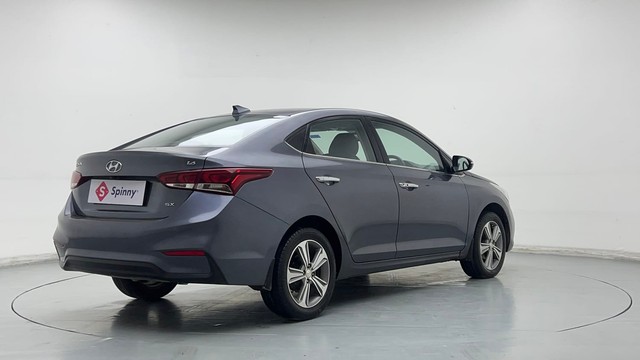 Second-hand 2018 Hyundai Verna 1.6 SX VTVT AT for sale in Gurgaon-3