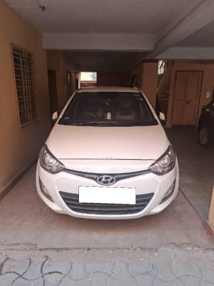 Second-hand 2014 Hyundai i20 Asta 1.2 for sale in Kolkata