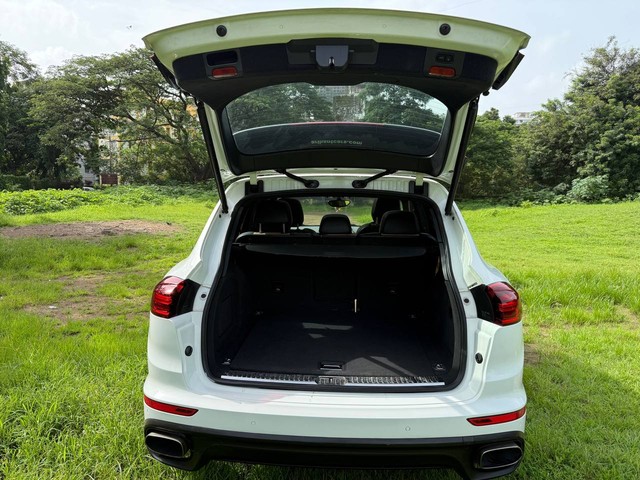 Second-hand 2015 Porsche Cayenne Diesel for sale in Mumbai-14