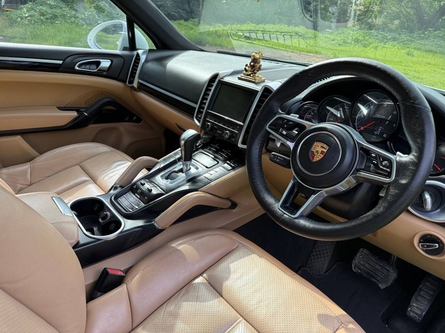 Second-hand 2015 Porsche Cayenne Diesel for sale in Mumbai-15