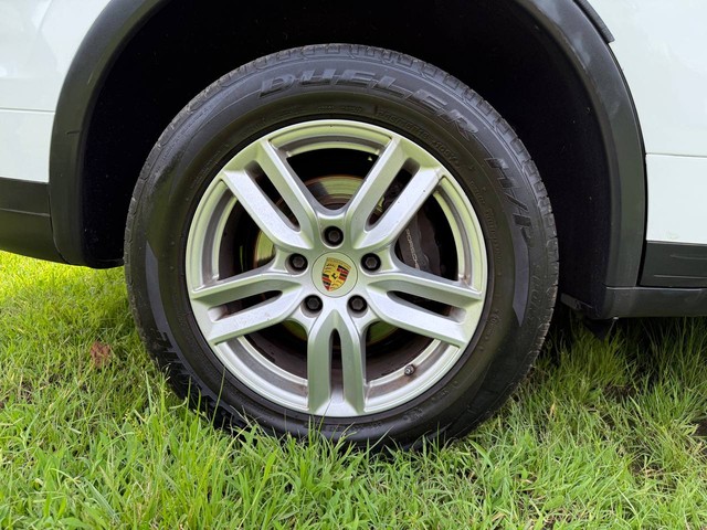 Second-hand 2015 Porsche Cayenne Diesel for sale in Mumbai-9