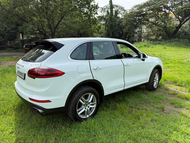 Second-hand 2015 Porsche Cayenne Diesel for sale in Mumbai-2