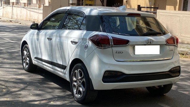 Second-hand 2019 Hyundai i20 Petrol Asta Option for sale in Bangalore-6
