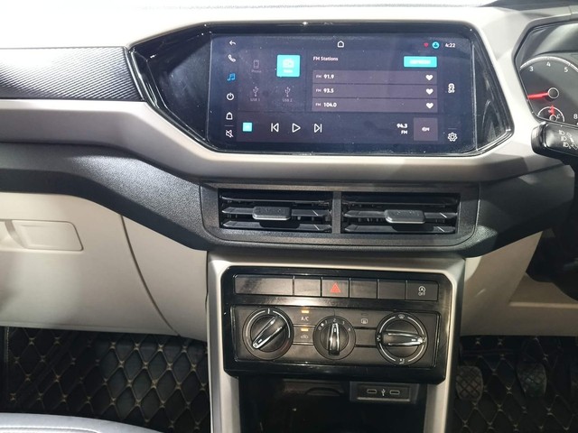 Second-hand 2022 Volkswagen Taigun 1.0 Highline for sale in Kochi-36