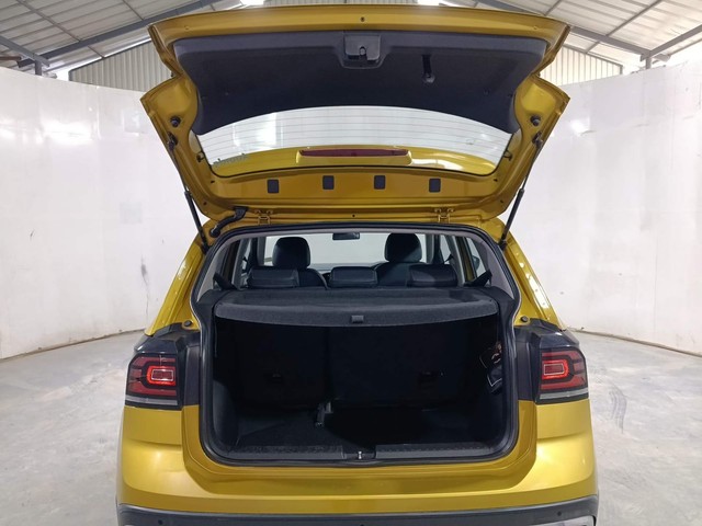 Second-hand 2022 Volkswagen Taigun 1.0 Highline for sale in Kochi-25