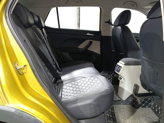 Second-hand 2022 Volkswagen Taigun 1.0 Highline for sale in Kochi-32