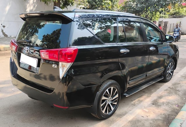 Toyota Innova Crysta 2.4 ZX 7 STR AT Second-hand 2022 Toyota Innova Crysta 2.4 ZX 7 STR AT for sale in Agra-11