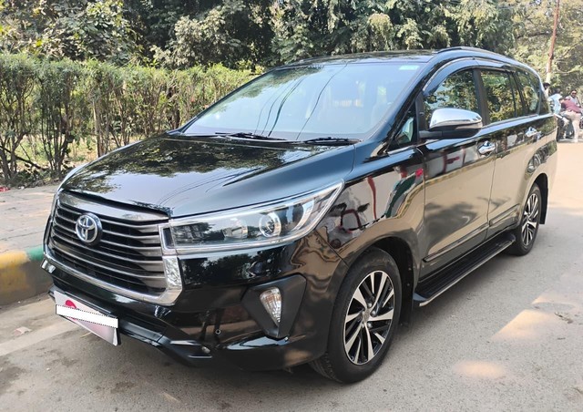 Toyota Innova Crysta 2.4 ZX 7 STR AT Second-hand 2022 Toyota Innova Crysta 2.4 ZX 7 STR AT for sale in Agra-4