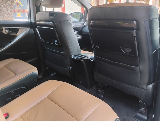 Toyota Innova Crysta 2.4 ZX 7 STR AT Second-hand 2022 Toyota Innova Crysta 2.4 ZX 7 STR AT for sale in Agra-6