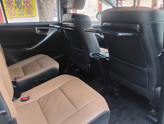 Toyota Innova Crysta 2.4 ZX 7 STR AT Second-hand 2022 Toyota Innova Crysta 2.4 ZX 7 STR AT for sale in Agra-10