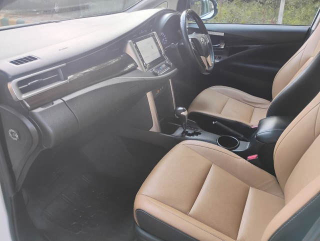 Toyota Innova Crysta 2.4 ZX 7 STR AT Second-hand 2022 Toyota Innova Crysta 2.4 ZX 7 STR AT for sale in Agra-13