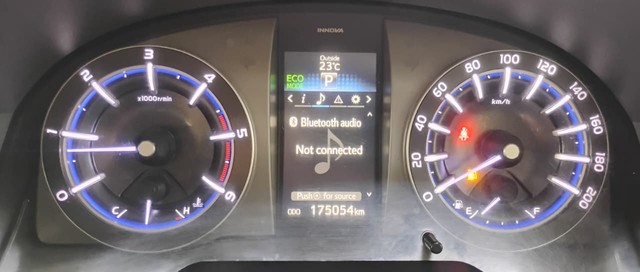 Toyota Innova Crysta 2.4 ZX 7 STR AT Second-hand 2022 Toyota Innova Crysta 2.4 ZX 7 STR AT for sale in Agra-12