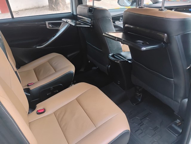 Toyota Innova Crysta 2.4 ZX 7 STR AT Second-hand 2022 Toyota Innova Crysta 2.4 ZX 7 STR AT for sale in Agra-11