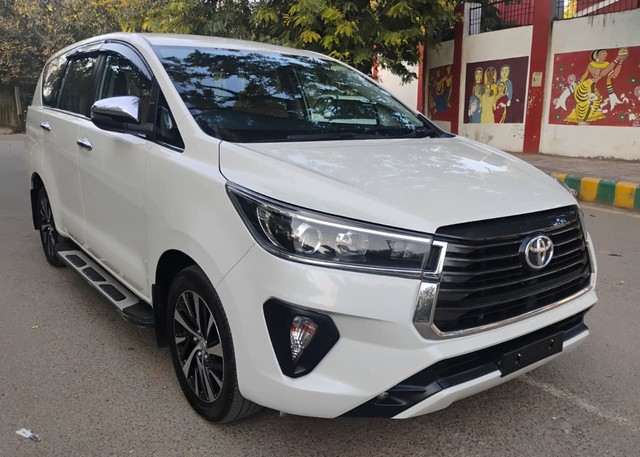 Toyota Innova Crysta 2.4 ZX 7 STR AT Second-hand 2022 Toyota Innova Crysta 2.4 ZX 7 STR AT for sale in Agra-0