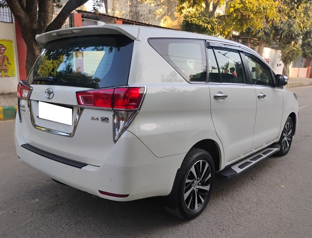 Toyota Innova Crysta 2.4 ZX 7 STR AT Second-hand 2022 Toyota Innova Crysta 2.4 ZX 7 STR AT for sale in Agra-8