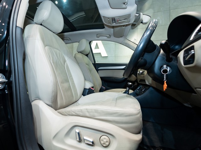 Second-hand 2016 Audi Q3 30 TDI for sale in Kolkata-12