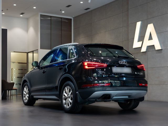 Second-hand 2016 Audi Q3 30 TDI for sale in Kolkata-10