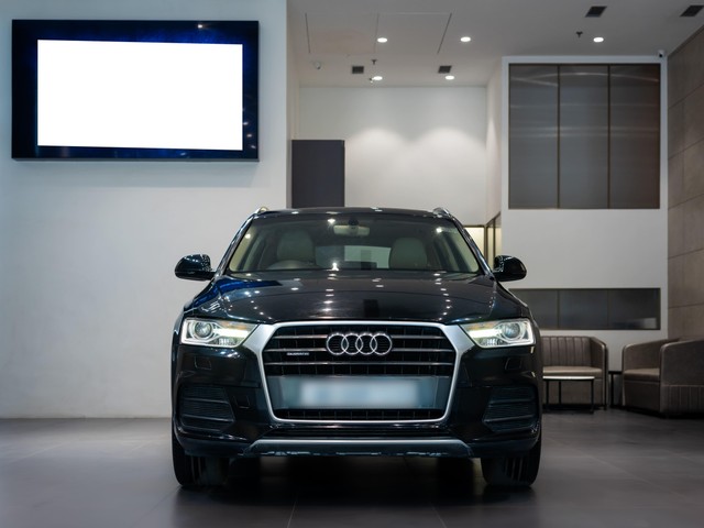 Second-hand 2016 Audi Q3 30 TDI for sale in Kolkata-4