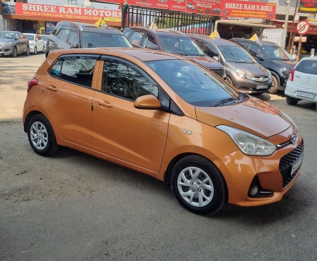 Second-hand 2017 Hyundai Grand i10 Sportz for sale in Nagpur-4