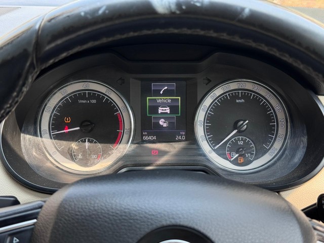 Second-hand 2017 Skoda Octavia 1.8 TSI AT L K for sale in Hyderabad-8