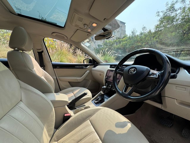 Second-hand 2017 Skoda Octavia 1.8 TSI AT L K for sale in Hyderabad-9