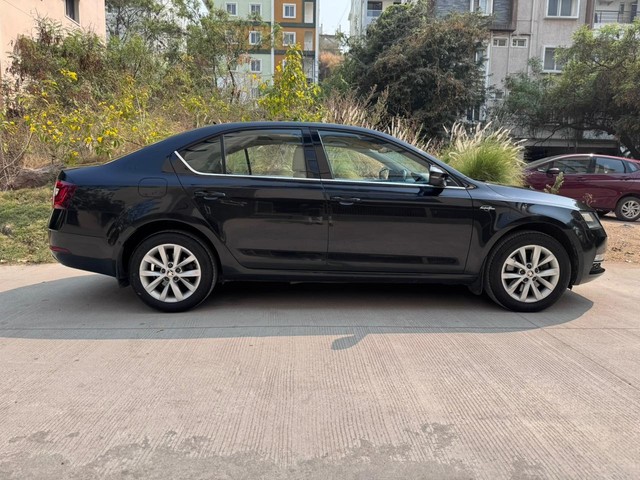 Second-hand 2017 Skoda Octavia 1.8 TSI AT L K for sale in Hyderabad-1