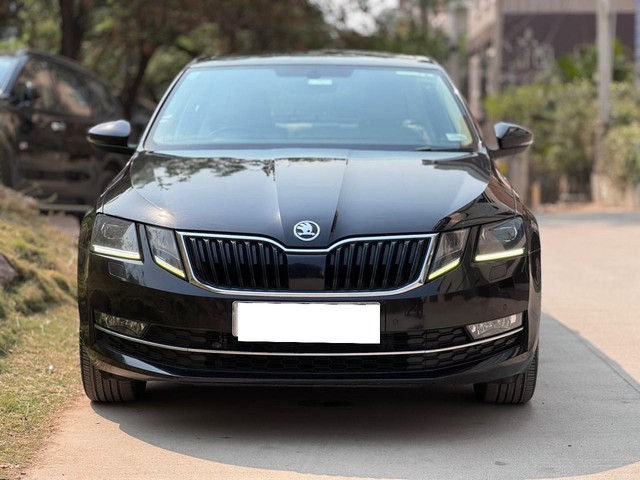 Second-hand 2017 Skoda Octavia 1.8 TSI AT L K for sale in Hyderabad-5