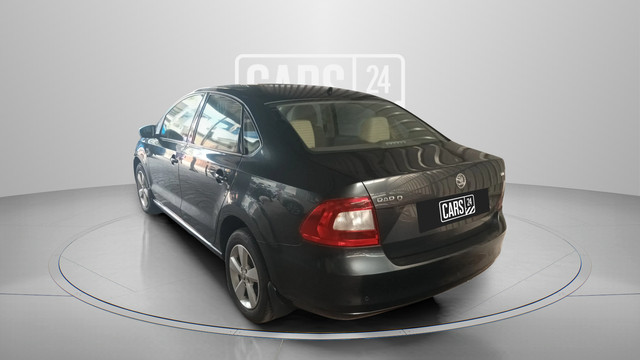 Second-hand 2016 Skoda Rapid 1.6 MPI AT Style Plus for sale in Chennai-8